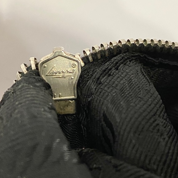 🛍SOLD🛍 🖤Prada🖤 Nylon Bag - Picture 7 of 13